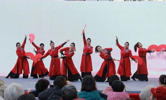 高新区举办第三届“同心杯”广场舞大赛暨庆祝“三八”国际妇女节活动